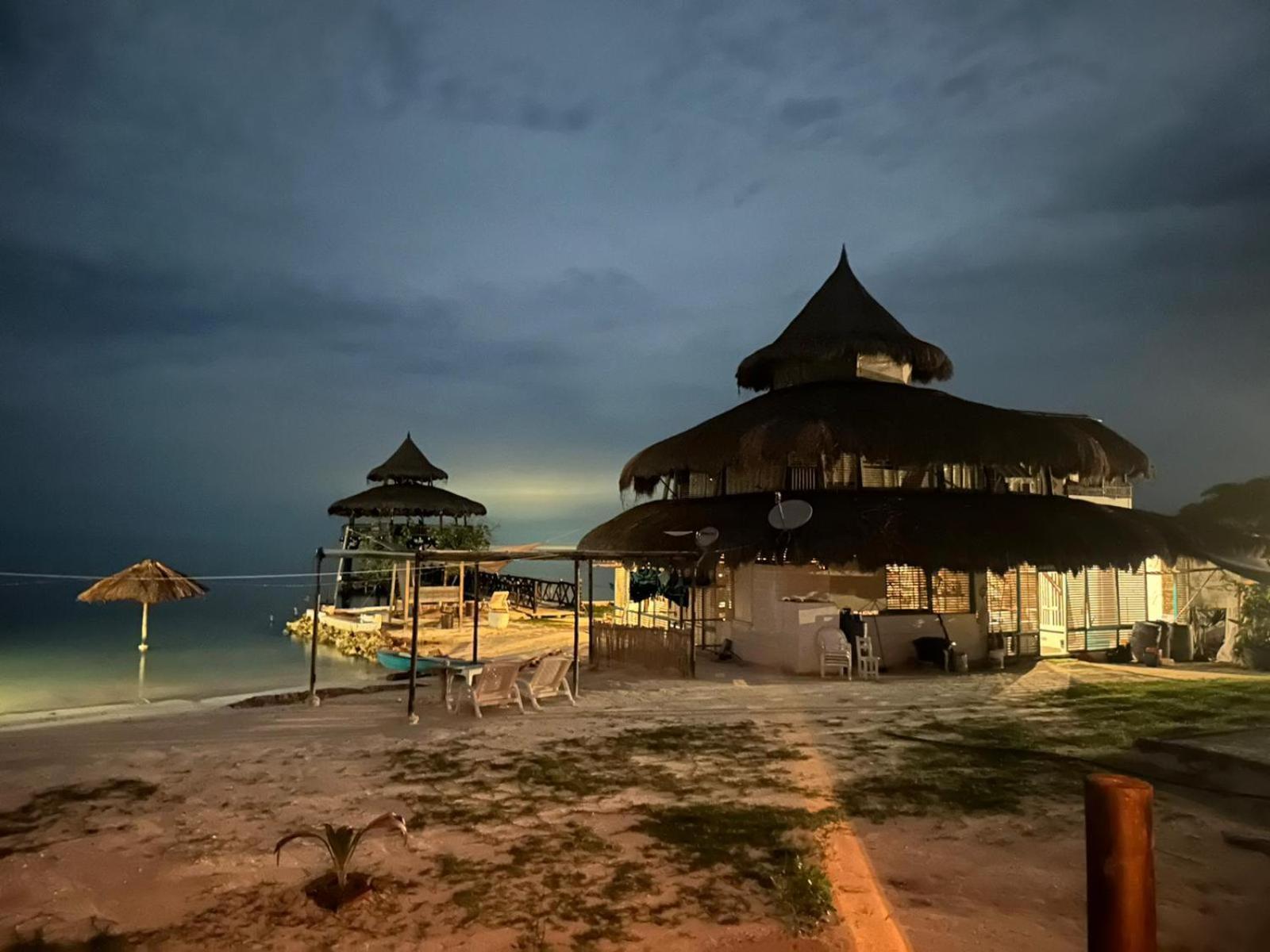 El Embrujo Tintipan Hotel Tintipan Island Buitenkant foto